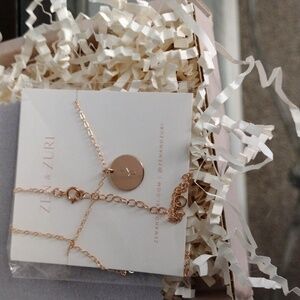 NIB Zen and Zuri Gold Letter F Initial necklace